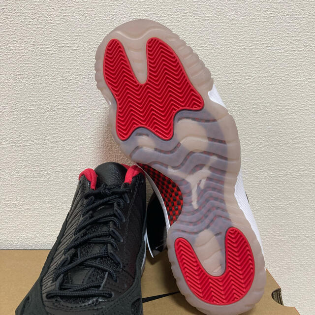 NIKE(ナイキ)のNIKE AIR JORDAN 11 LOW IE BRED 28.5㎝ メンズの靴/シューズ(スニーカー)の商品写真