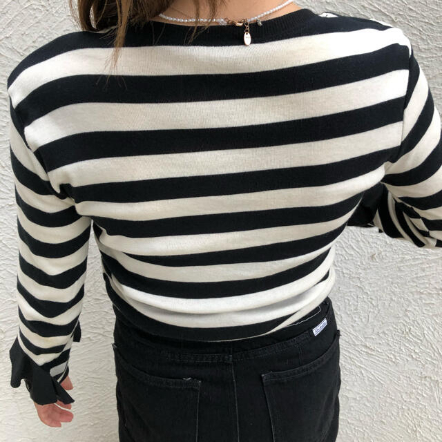 ZARA(ザラ)のほぼ未使用◎ZARAボーダートップス☆フリル　レディース レディースのトップス(Tシャツ(長袖/七分))の商品写真