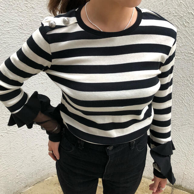 ZARA(ザラ)のほぼ未使用◎ZARAボーダートップス☆フリル　レディース レディースのトップス(Tシャツ(長袖/七分))の商品写真