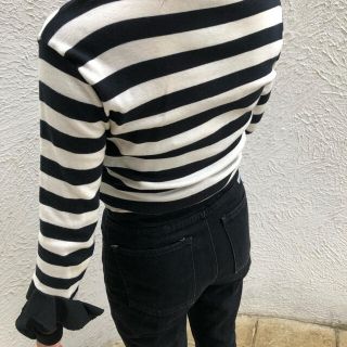 ZARA - ほぼ未使用◎ZARAボーダートップス☆フリル レディースの通販 ...