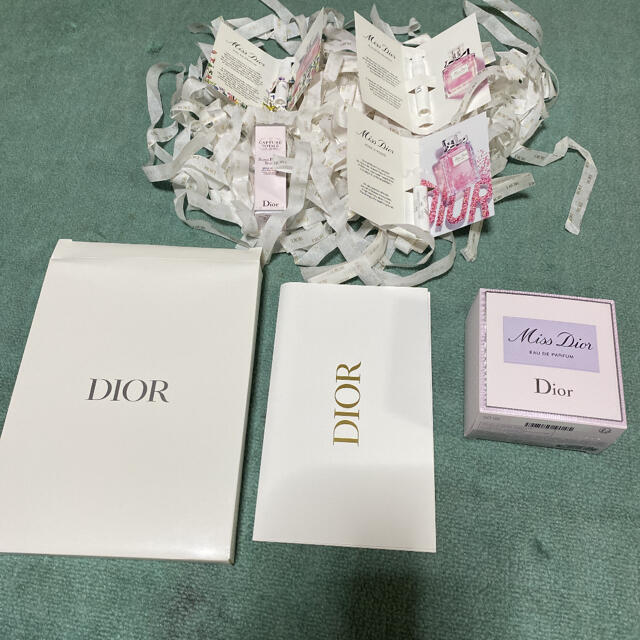 Christian Dior(クリスチャンディオール)のミス ディオール オードゥ パルファン50ml 7点スペシャルセット コスメ/美容の香水(香水(女性用))の商品写真