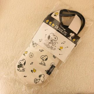 スヌーピー(SNOOPY)のスヌーピーペットボトルカバー　白専用(キャラクターグッズ)