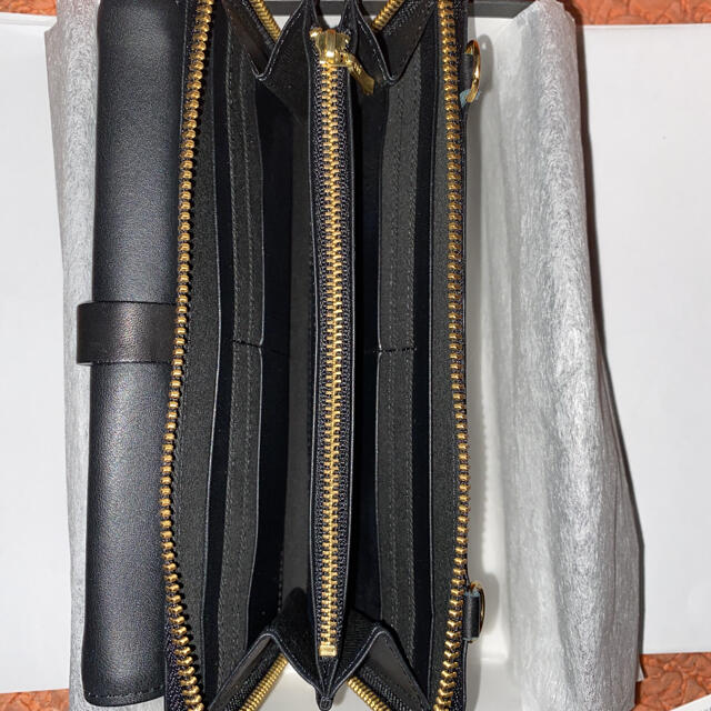 colour様専用　M.U.L.  エムユーエル 新品ウォレットショルダー　黒 レディースのファッション小物(財布)の商品写真