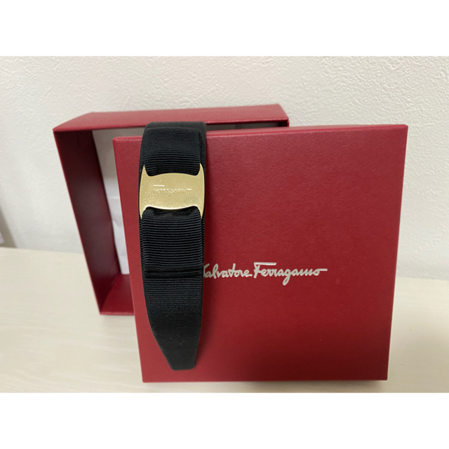 Salvatore Ferragamo カチューシャ 箱付き