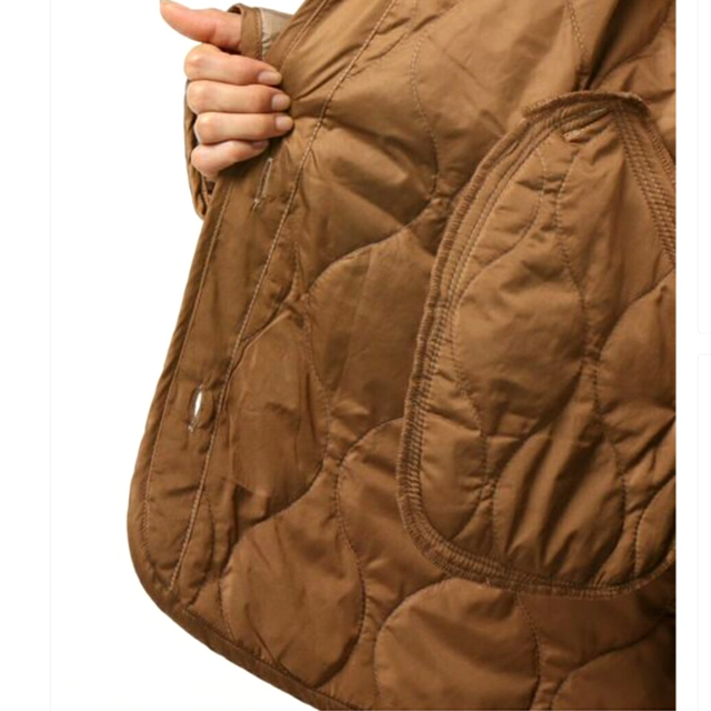 SM2(サマンサモスモス)のサマンサモスモス　ノーカラー キルティングブルゾン レディースのジャケット/アウター(ノーカラージャケット)の商品写真