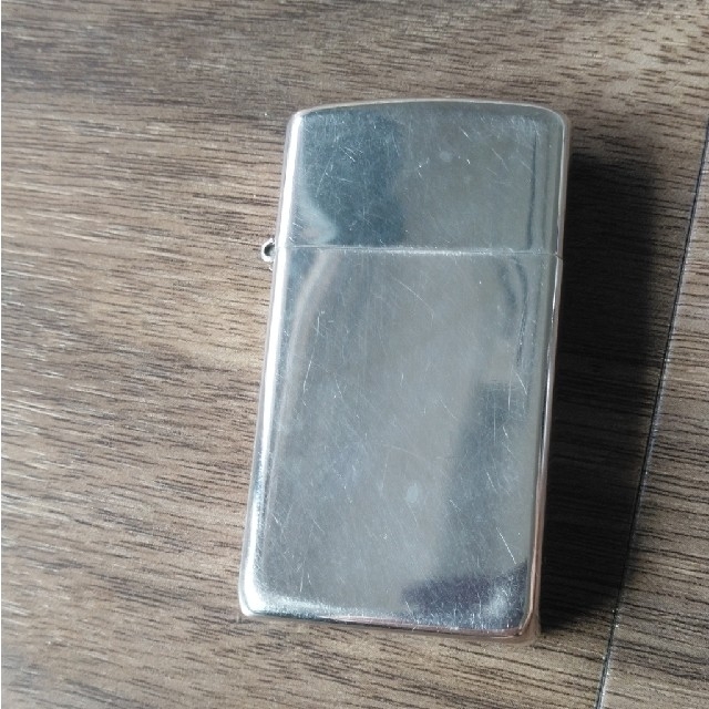 ZIPPO(ジッポー)のZippo スターリングシルバー　スリムタイプ　2004年製 メンズのファッション小物(タバコグッズ)の商品写真