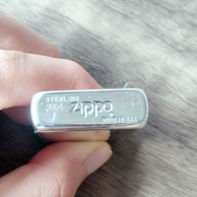 ZIPPO(ジッポー)のZippo スターリングシルバー　スリムタイプ　2004年製 メンズのファッション小物(タバコグッズ)の商品写真