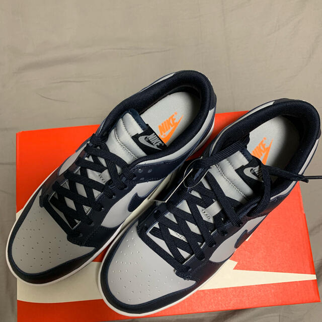 NIKE(ナイキ)のNIKE  DUNK　LOW Championsgip Grey 27.5 メンズの靴/シューズ(スニーカー)の商品写真