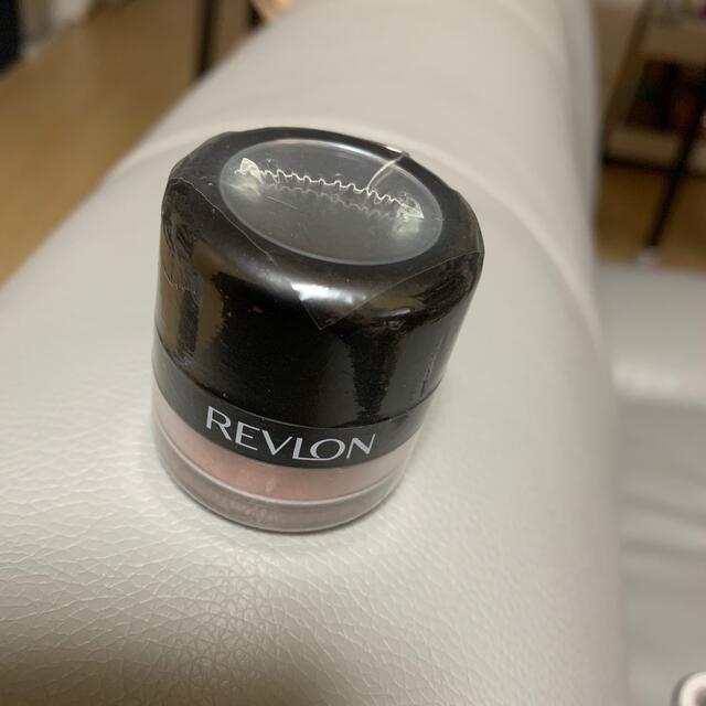 REVLON(レブロン)のレブロン　タッチアンドグロー　グローブラッシュ　01 PINK ILLUSION コスメ/美容のベースメイク/化粧品(チーク)の商品写真