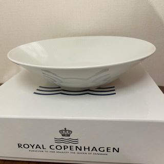 ロイヤルコペンハーゲン(ROYAL COPENHAGEN)のちーちゃんさん専用　ロイヤルコペンハーゲン　ホワイトフルーテッド　24cm(食器)