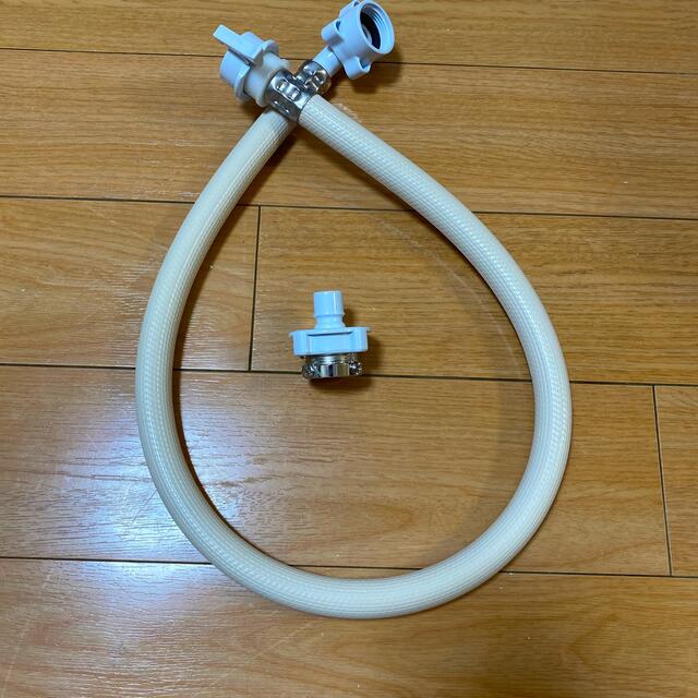 東芝(トウシバ)の洗濯機給水ホース スマホ/家電/カメラの生活家電(洗濯機)の商品写真