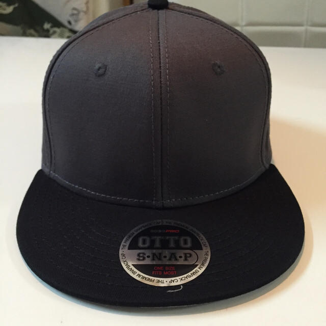 さやか様専用OTTOグレーブラック ニューエラ風 メンズの帽子(キャップ)の商品写真