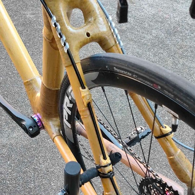 送料込　竹製フレームロードバイク完成車　1x11s ディスクブレーキ スポーツ/アウトドアの自転車(自転車本体)の商品写真
