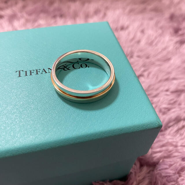 Tiffany & Co.(ティファニー)のティファニー　Tワイド リング スターリングシルバー＆18k ローズゴールド メンズのアクセサリー(リング(指輪))の商品写真