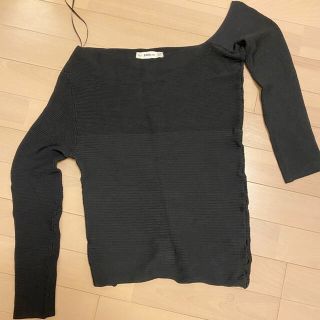 ザラ(ZARA)のZARA アシンメトリー ニット 黒(カットソー(長袖/七分))