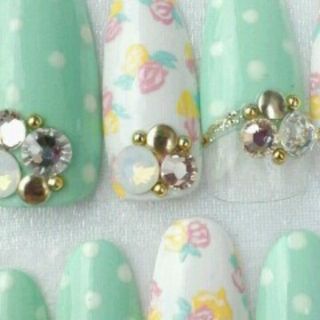 ﾏｶﾛﾝﾐﾝﾄﾄﾞｯﾄ お花ﾈｲﾙ