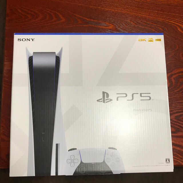 SONY(ソニー)の[新品未開封]プレイステーション5 CFI-1100A01  PS5本体 エンタメ/ホビーのゲームソフト/ゲーム機本体(家庭用ゲーム機本体)の商品写真