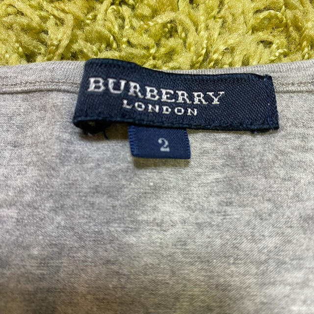 BURBERRY(バーバリー)のバーバリー　ロンドン　半袖　M レディースのトップス(Tシャツ(半袖/袖なし))の商品写真