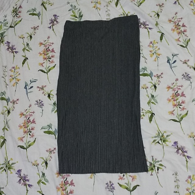 Bershka(ベルシュカ)のBershka ペンシルスカート レディースのスカート(ロングスカート)の商品写真