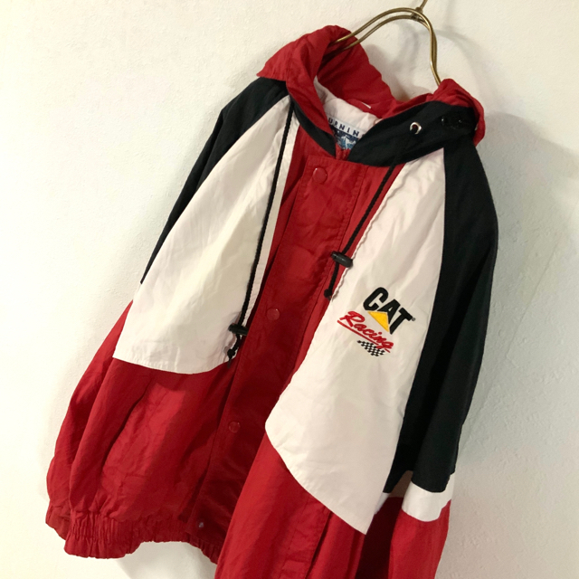 希少 90s CAT Racing ビッグ刺繍 マルチカラー マウンテンパーカー メンズのジャケット/アウター(ナイロンジャケット)の商品写真