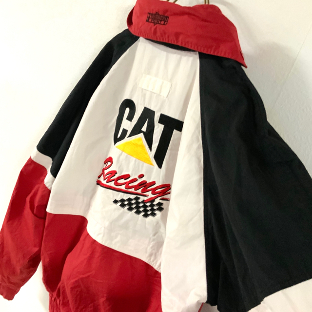 希少 90s CAT Racing ビッグ刺繍 マルチカラー マウンテンパーカー メンズのジャケット/アウター(ナイロンジャケット)の商品写真