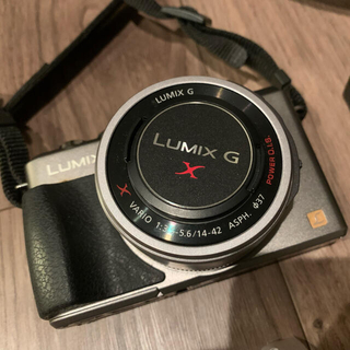 パナソニック(Panasonic)のパナソニック LUMIX GX1 レンズキット ブレードシルバー(ミラーレス一眼)