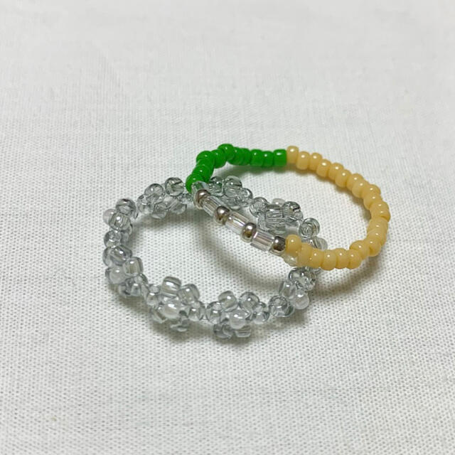 ハンドメイド　フラワービーズリング・デザインビーズリング２点セット💚 ハンドメイドのアクセサリー(リング)の商品写真