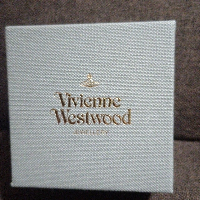 Vivienne Westwood(ヴィヴィアンウエストウッド)のヴィヴィアン・ウエストウッド  箱  ネックレス付き レディースのアクセサリー(ネックレス)の商品写真