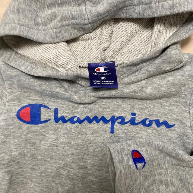 Champion(チャンピオン)のチャンピオン　パーカー　トレーナー　女の子　90 キッズ/ベビー/マタニティのキッズ服女の子用(90cm~)(ワンピース)の商品写真