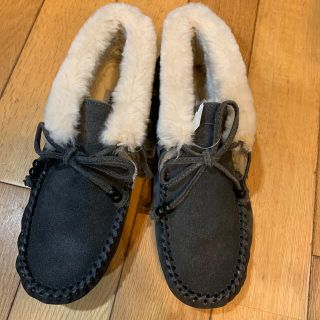 ミネトンカ(Minnetonka)の秋冬向けモコモコシューズ(ブーツ)