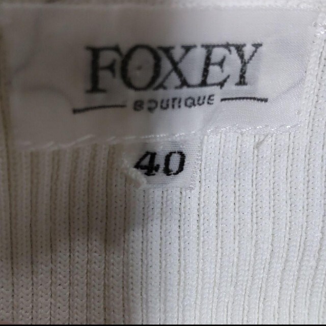 FOXEY(フォクシー)のFOXEY（フォクシー）白な近いアイボリー　タンクトップ　ladies レディースのトップス(タンクトップ)の商品写真