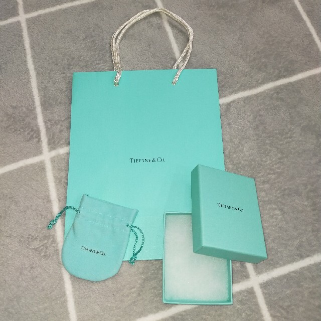 Tiffany & Co.(ティファニー)のTiffany&Co. ショップ袋 巾着袋 空箱 レディースのバッグ(ショップ袋)の商品写真