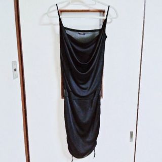 ビドンナ(Bdonna)の【美品】更に値下！！ビドンナ　ドレープが綺麗な黒のワンピース(ひざ丈ワンピース)