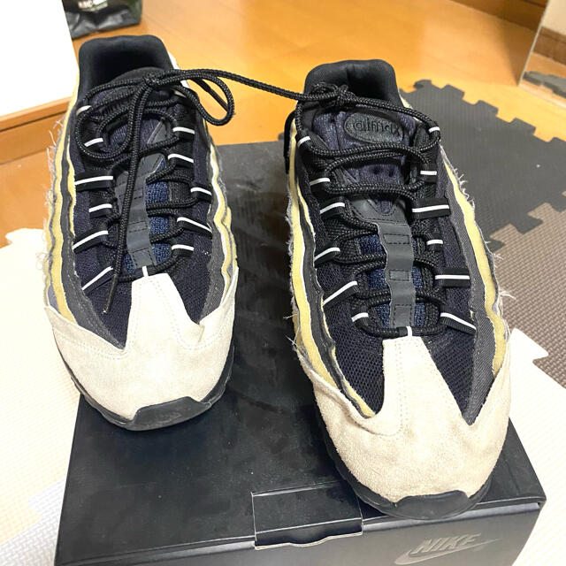 NIKE(ナイキ)のNIKE×コムデギャルソン  airmax95 エアマックス95 27cm メンズの靴/シューズ(スニーカー)の商品写真