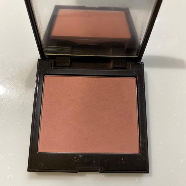 laura mercier(ローラメルシエ)のローラメルシエ ブラッシュカラーインフュージョン　チャイ　06 コスメ/美容のベースメイク/化粧品(チーク)の商品写真