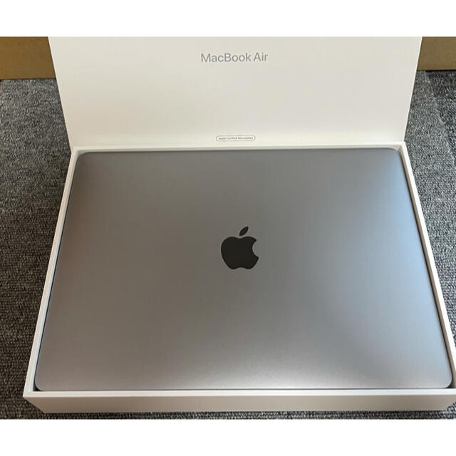 Apple(アップル)のMacBook Air Apple M1チップ搭載　スペースグレイ スマホ/家電/カメラのPC/タブレット(ノートPC)の商品写真