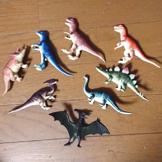 恐竜 8点セット キッズ/ベビー/マタニティのおもちゃ(ぬいぐるみ/人形)の商品写真