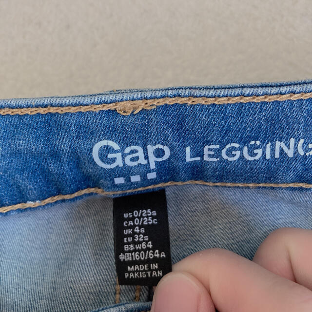 GAP(ギャップ)のGAP ギャップ　ストレッチデニム　ダメージジーンズ　レディース レディースのパンツ(デニム/ジーンズ)の商品写真