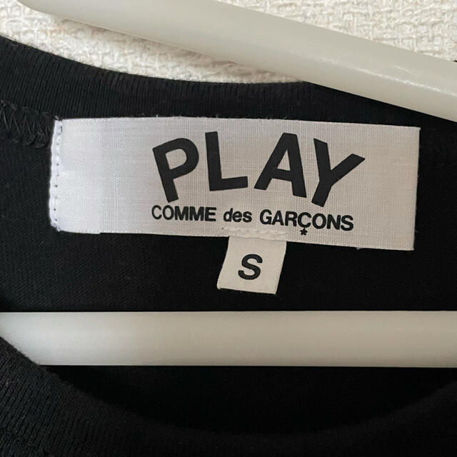 COMME des GARCONS(コムデギャルソン)のコムデギャルソン　プレイ　Tシャツ　サイズS レディースのトップス(Tシャツ(半袖/袖なし))の商品写真