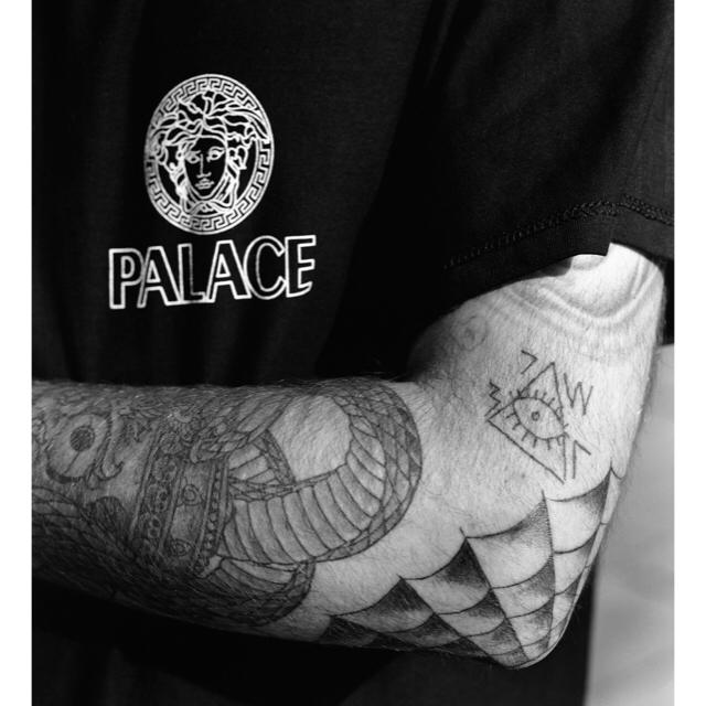 Palace Skateboards ヴェルサーチ メデューサ Tシャツ L