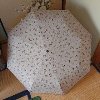 スヌーピー(SNOOPY)の美品‼️ユニクロ  スヌーピーの折りたたみ傘🌂 (傘)