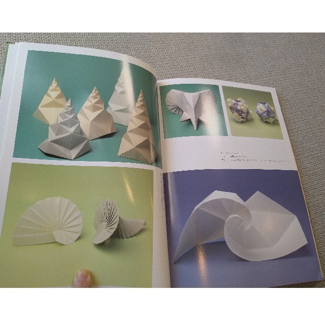 折り紙スパイラル エンタメ/ホビーの本(趣味/スポーツ/実用)の商品写真