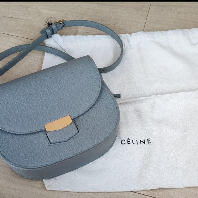 ショルダーバッグ大幅値下げ→セリーヌCELINE ショルダーバッグ トロッター  CELADON