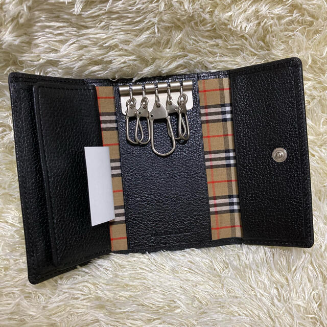 BURBERRY(バーバリー)の【新品】バーバリー　5連　キーケース　ノバチェック　レザー　収納○　ブラック  レディースのファッション小物(キーケース)の商品写真