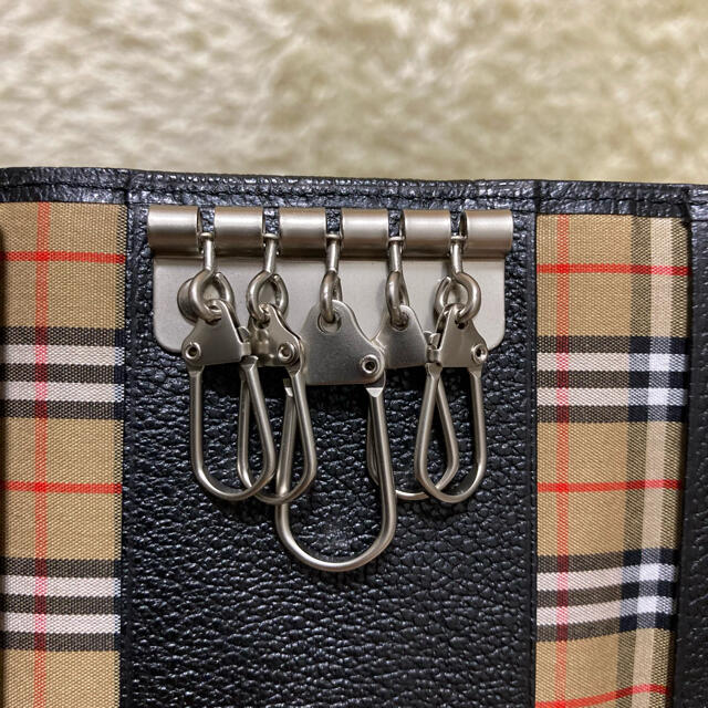 BURBERRY(バーバリー)の【新品】バーバリー　5連　キーケース　ノバチェック　レザー　収納○　ブラック  レディースのファッション小物(キーケース)の商品写真