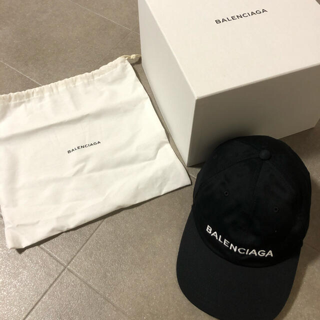 BALENCIAGA バレンシアガ ロゴ　ブラック　キャップ 帽子メンズ