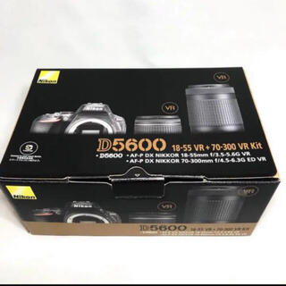 ニコン(Nikon)の新品未開封 Nikon ニコン D5600 ダブルズームキット 3年保証付き(デジタル一眼)