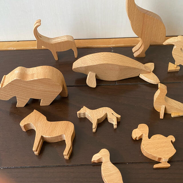 MUJI (無印良品)(ムジルシリョウヒン)の無印良品　廃盤品　絶滅危惧種　木のフィギア　おもちゃ　動物　立体　飾り　置物　 エンタメ/ホビーのおもちゃ/ぬいぐるみ(その他)の商品写真