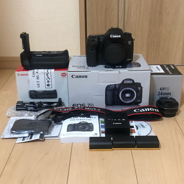 Canon キヤノン EOS 7D Mark2 バッテリークリップ、レンズセット