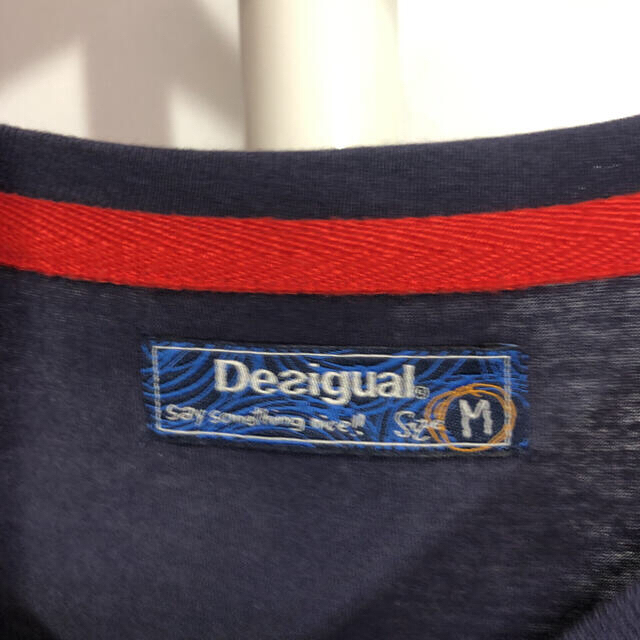 DESIGUAL(デシグアル)のdesigual Tシャツ M-L ネイビー　品番39 メンズのトップス(Tシャツ/カットソー(半袖/袖なし))の商品写真
